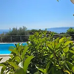 Noa Βίλα Μακάρσκα