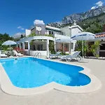 Βίλα Noa Μακάρσκα