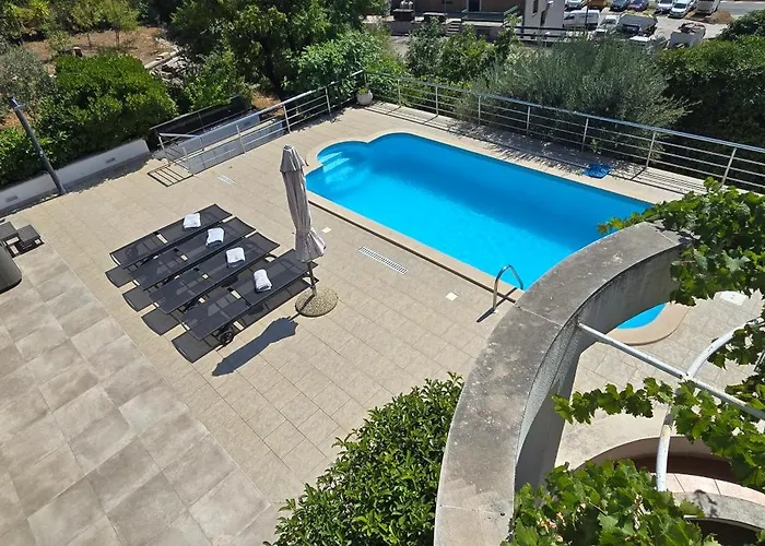 Noa Villa *