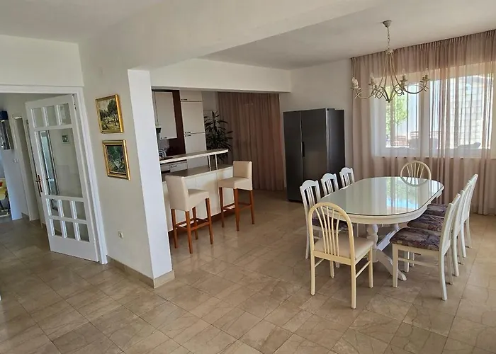 Noa Villa Makarska
