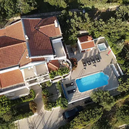 Noa * ماكارسكا